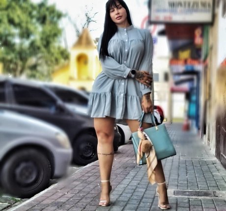 fe lemes_ pretty model pic