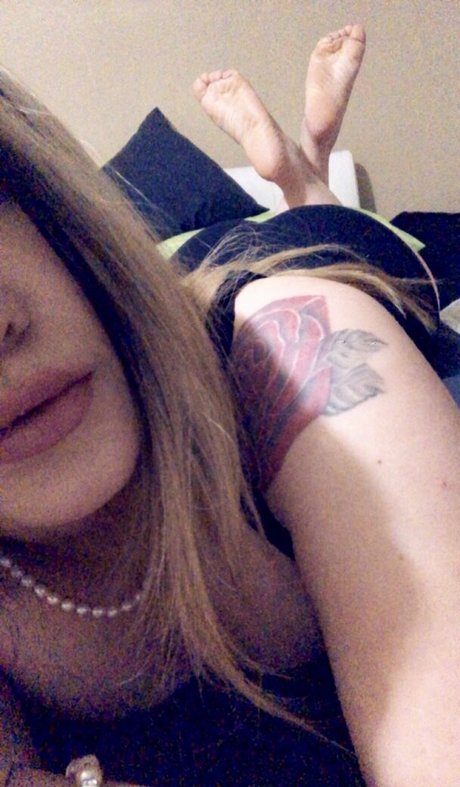 Missthi2 art star image