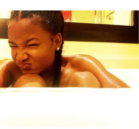 Rhyon Nicole Brown pornstar hd pic