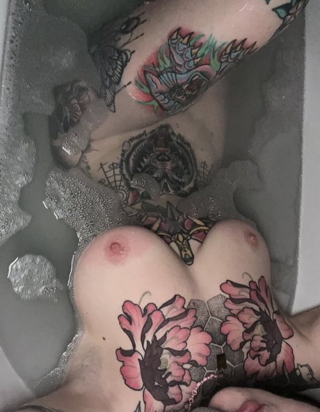 Pixie Peach pornstar pretty pics