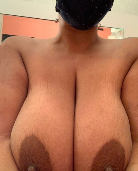 Tatianas Castle sexy actress picture