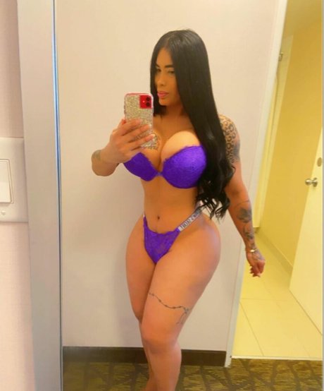 Italia Jimenez pretty actress image