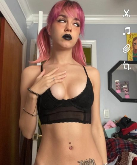 Petitegothgirl high quality star pic