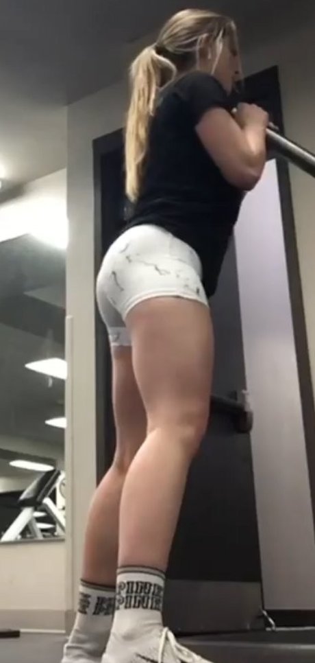 Madi ASMR adult model photo