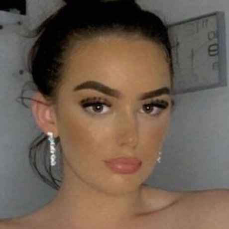 peachyyrosiee exclusive model photos