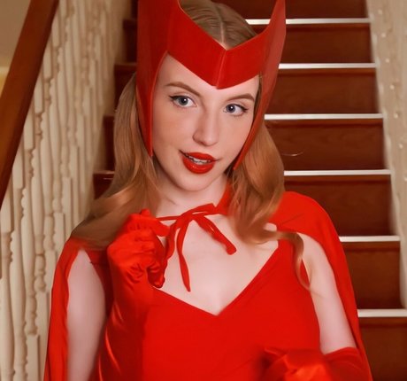 breadwitchery sexy actress img