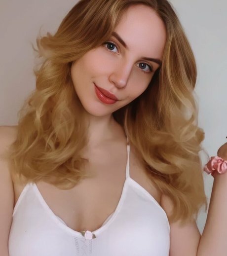 breadwitchery model nudes images