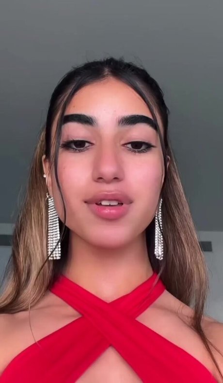 curvy kitty onlyfans naked image