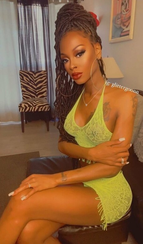 Erotica Vanderlei model top image