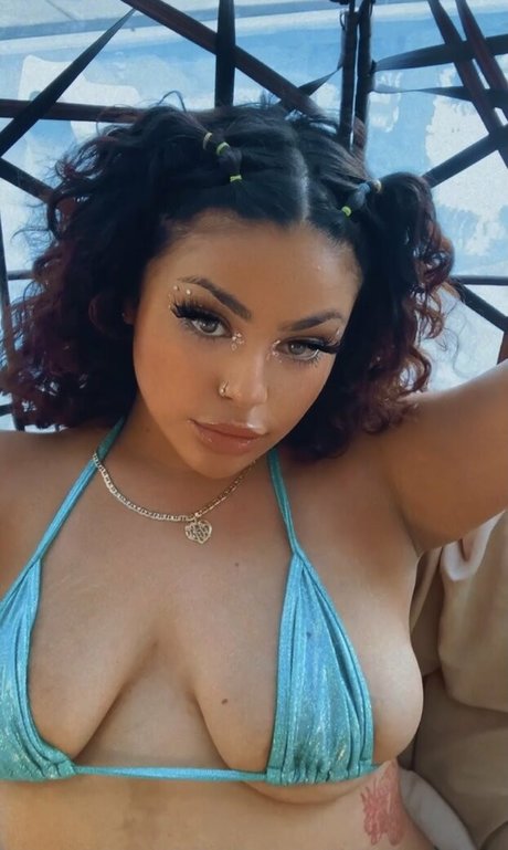 RosalbaNaomi hot model pic