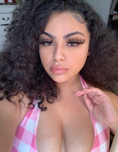 RosalbaNaomi star exclusive pics