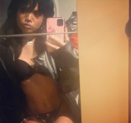 Saintsgoth high quality star photos