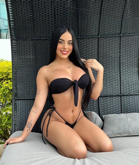 Gemeas Abello model exclusive pictures