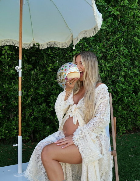 aylawoodruff pornographic model picture