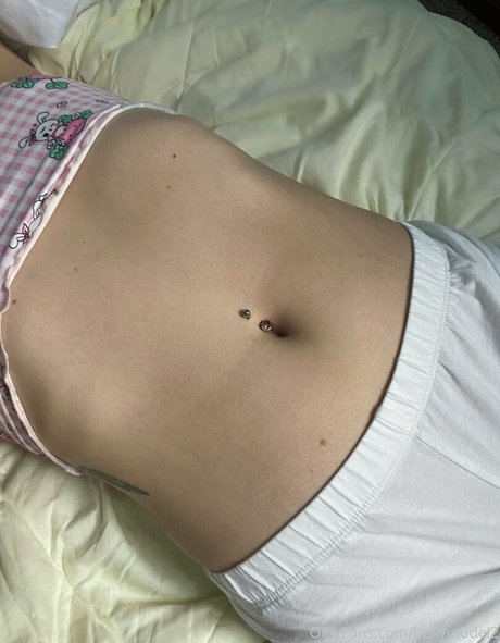 sexy mom onlyfans top photo