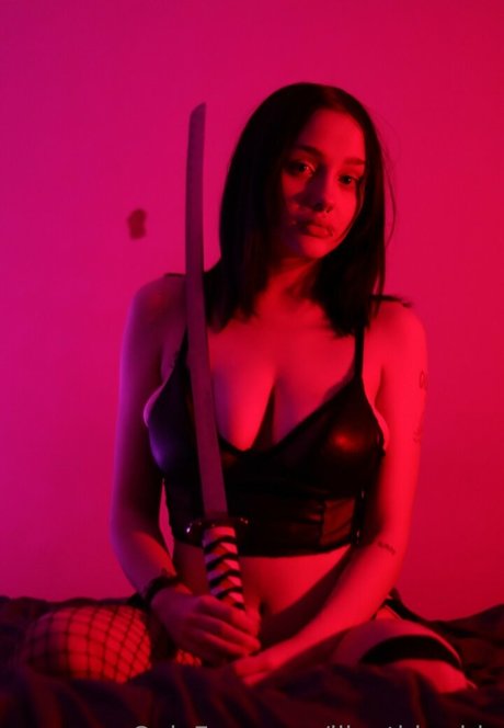 Lilgothbarbie star exclusive img