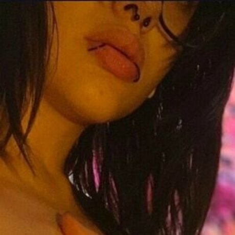 Lilgothbarbie model pretty galleries