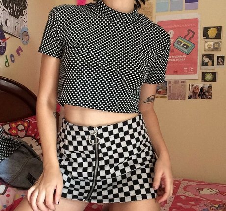 Daniela Montaguth free star image