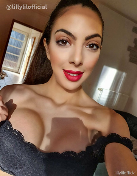 lillylilofficial model hd gallery