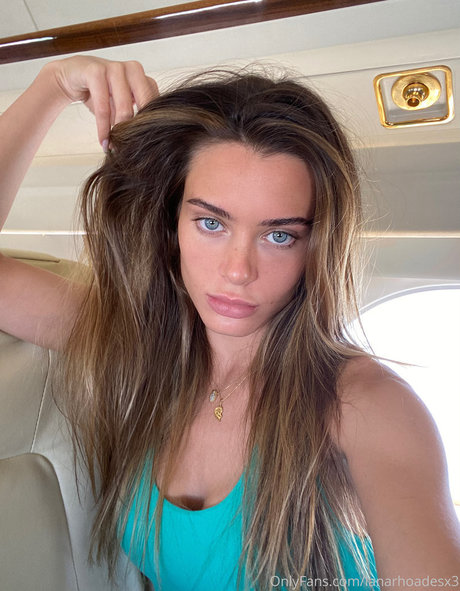 Lana Rh0ades top star photos