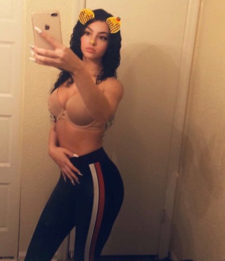 Ash Kaash pornstar high quality picture