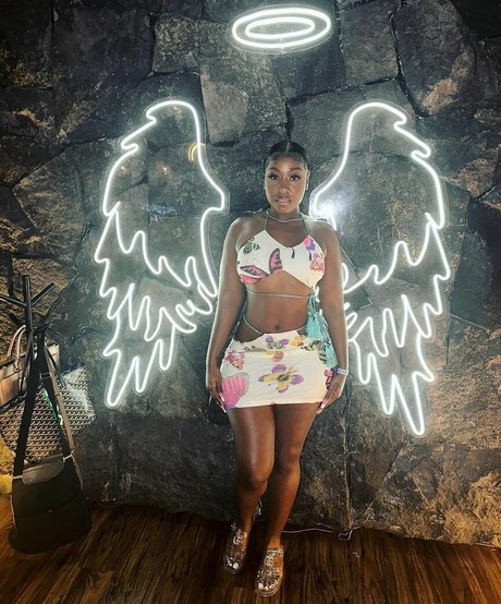 biancaisking pretty actress pics