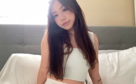 viavmber pornstar exclusive img