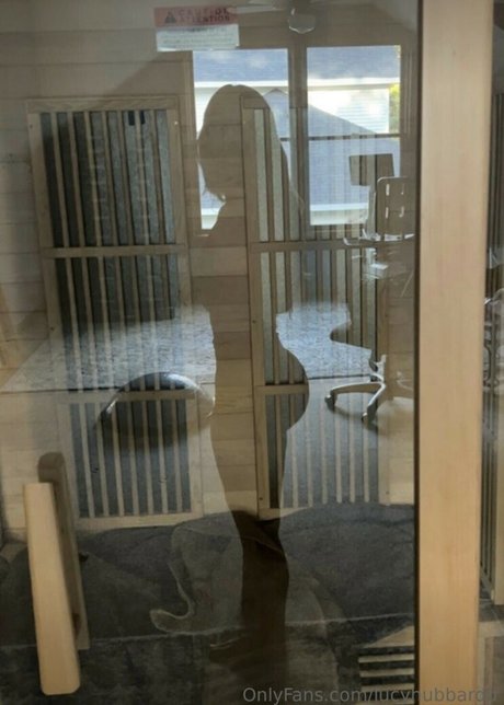 Lucy Hubbard pornographic star img