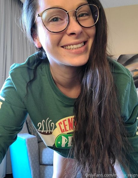 mama reign best model photo