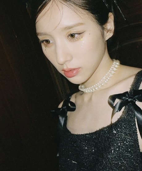 HeeJin model erotic archive