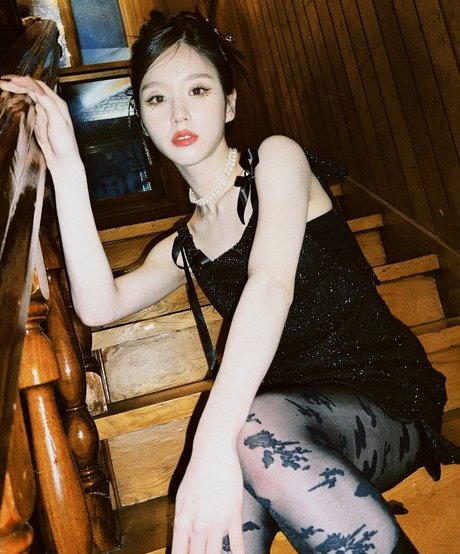 HeeJin star pretty img