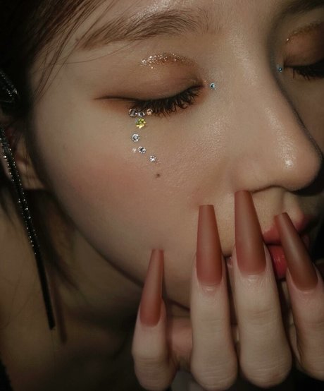 HeeJin star hot picture