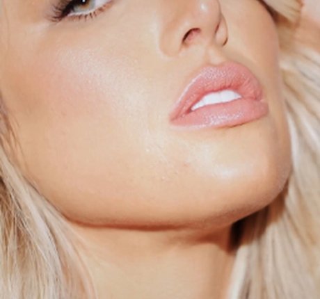 Eats Channel pretty model picture