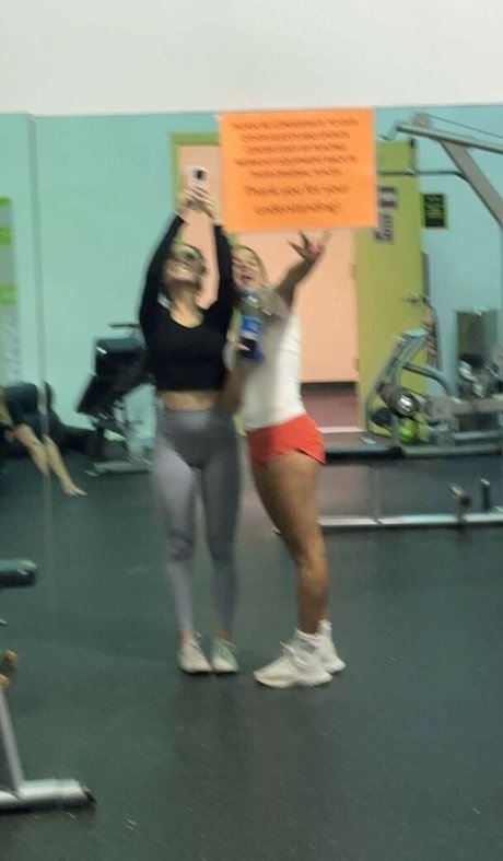 Sofiacrnilovic model hot image