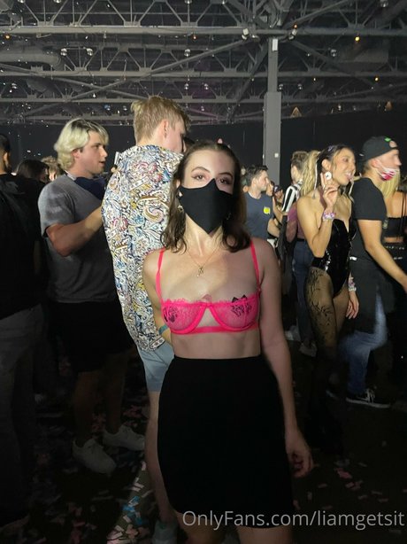 Liamgetsit star porn image