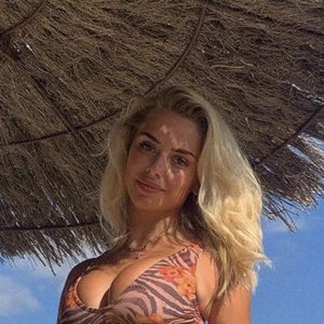 Mia Brodrick nudes model pictures