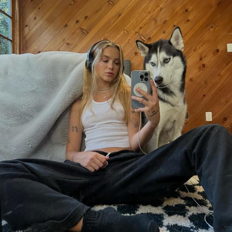 tattooed shemale onlyfans exclusive img