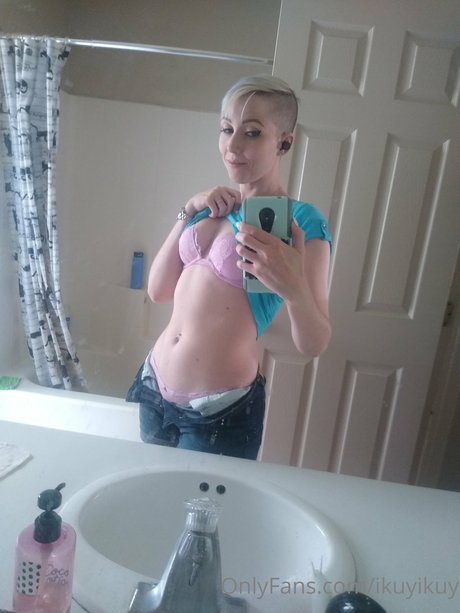 Ikuy Cosplayer model adult photos