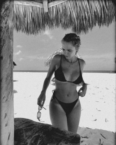 black xxx onlyfans free naked image