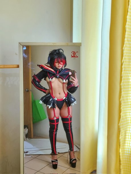 Nyaaati model art photo