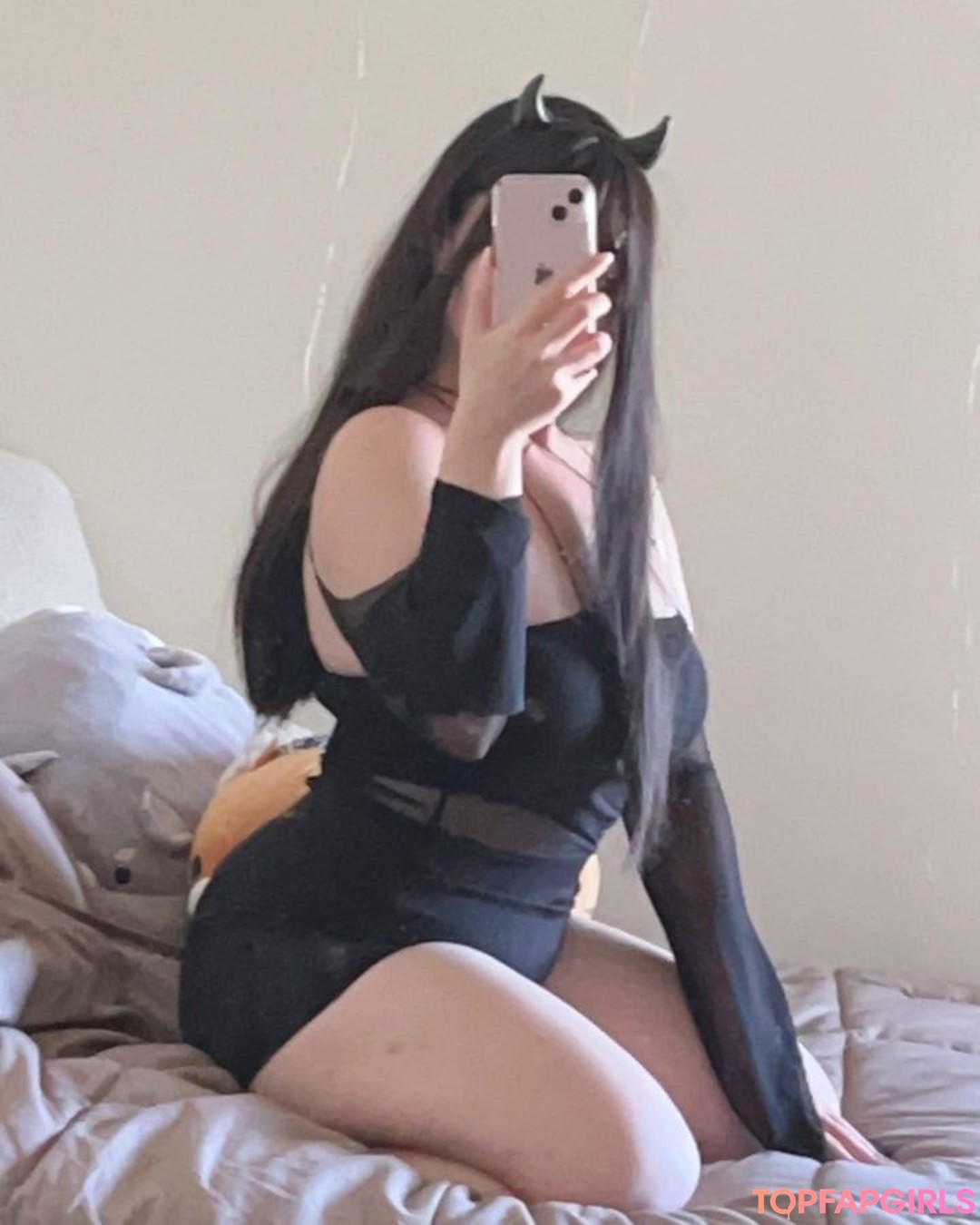 Sugashi_ model hot picture