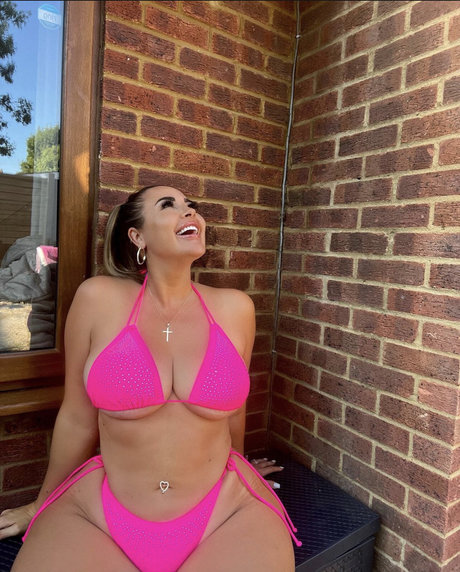 Dj Hannah B sex star picture