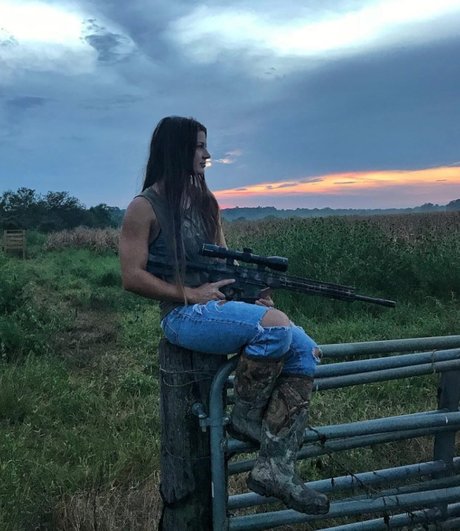 Hannah Barron star art pics