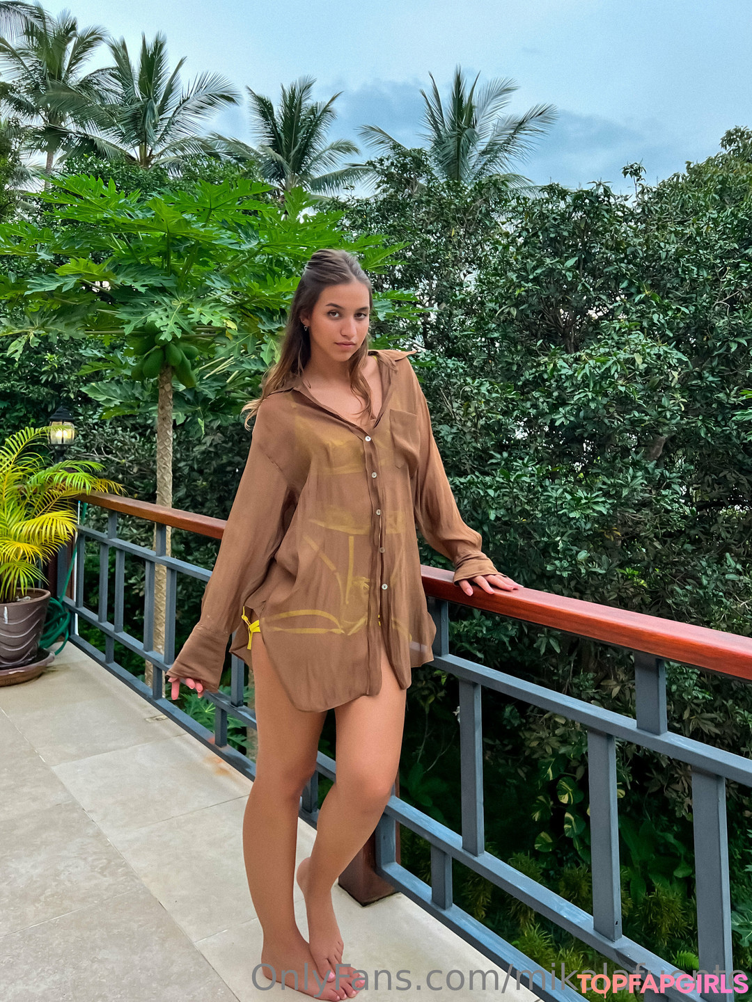 18 year old onlyfans perfect picture