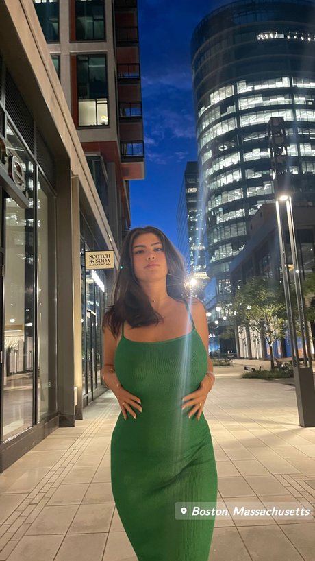 babe brunette onlyfans beautiful nude photo