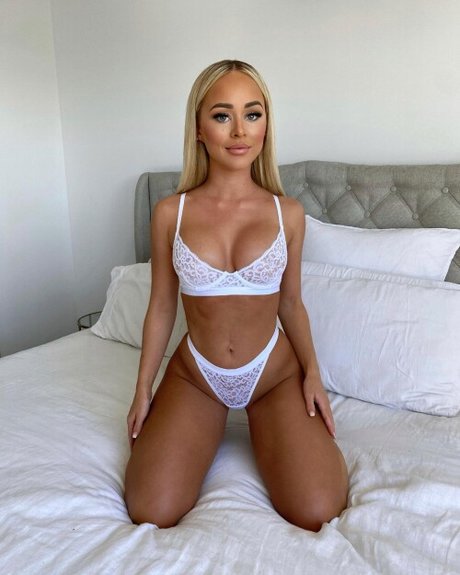 Allie Auton hot pornstar pic