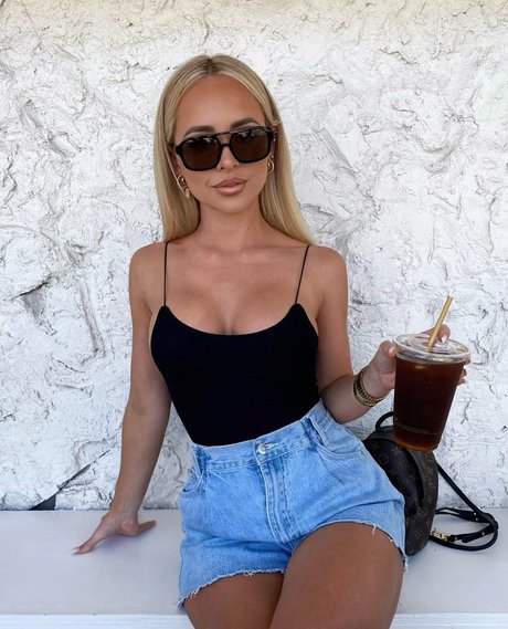 lesbian pussy onlyfans hot nude picture