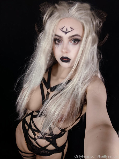 Hailly Senpai star porn picture