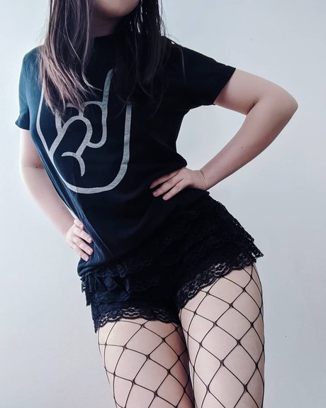 Hailly Senpai pornstar erotic photo