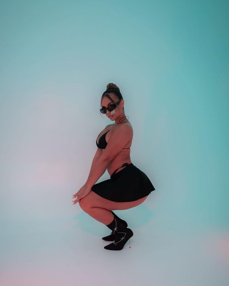 Camila Bernal star pics